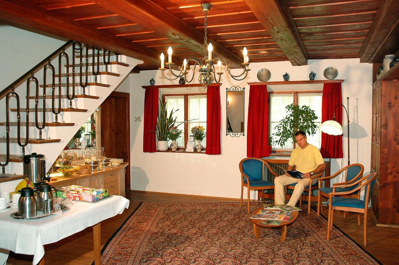 Alter Ziehbrunnen Hotel Bad Endorf Bagian luar foto