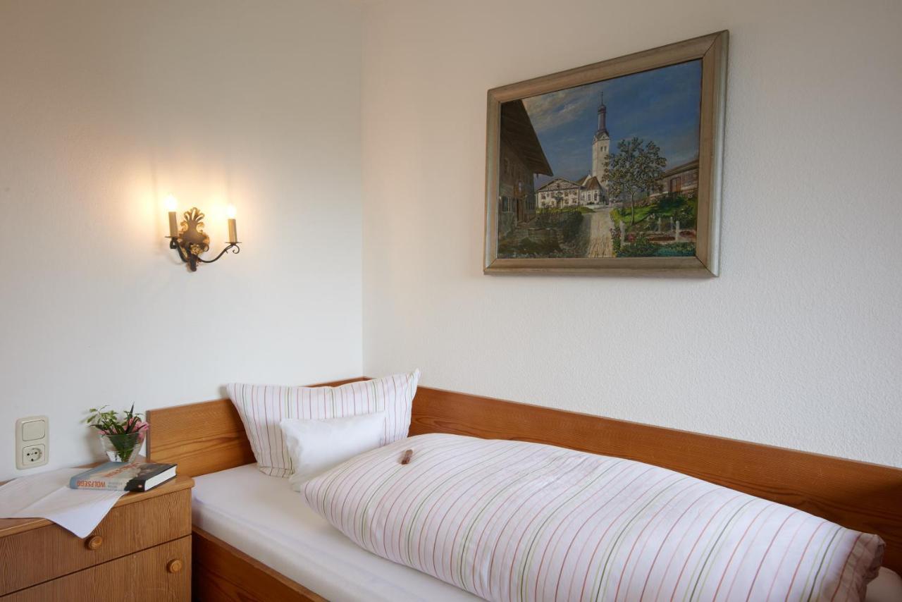 Alter Ziehbrunnen Hotel Bad Endorf Bagian luar foto