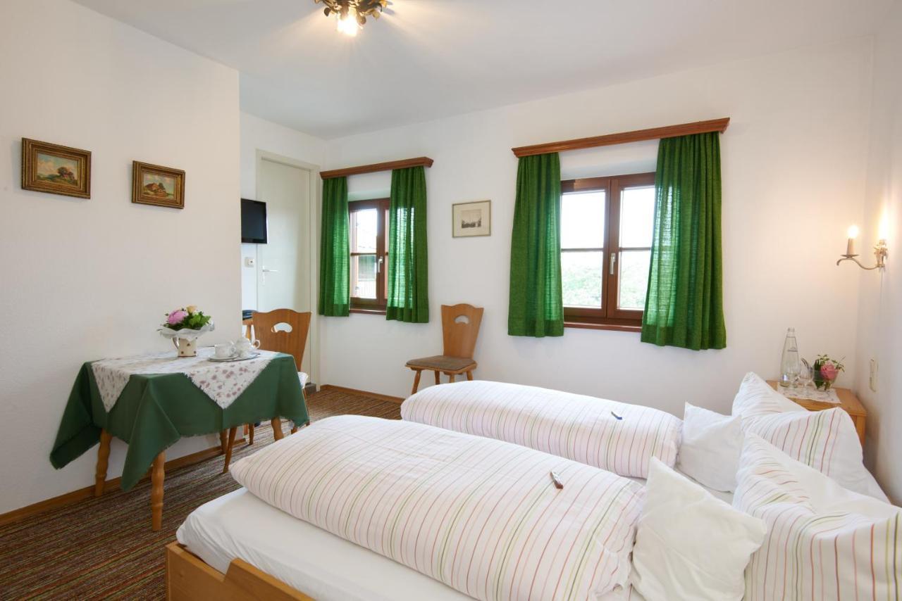 Alter Ziehbrunnen Hotel Bad Endorf Bagian luar foto